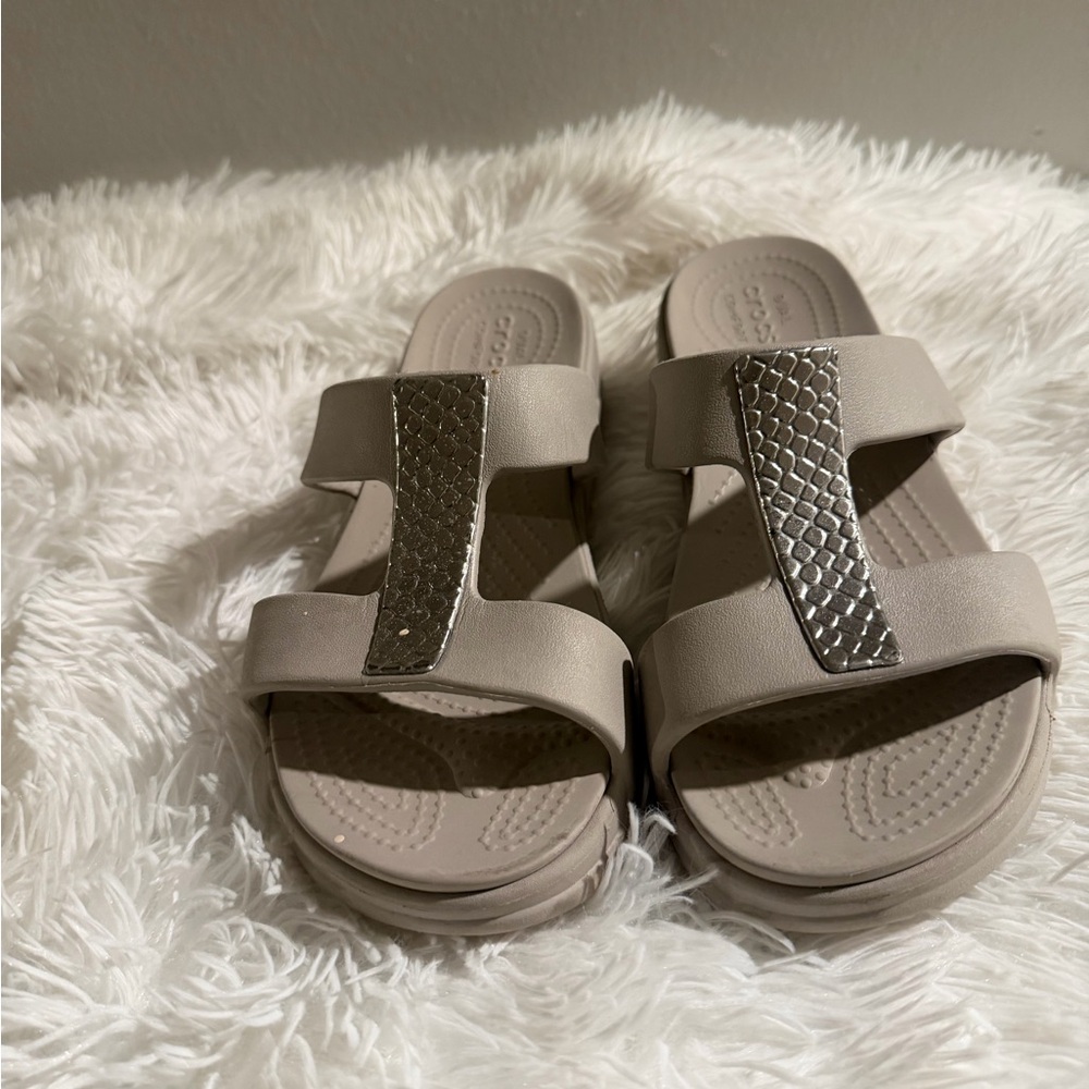 Crocs  Slide Sandals Tan with Silver Accents Women Size 8